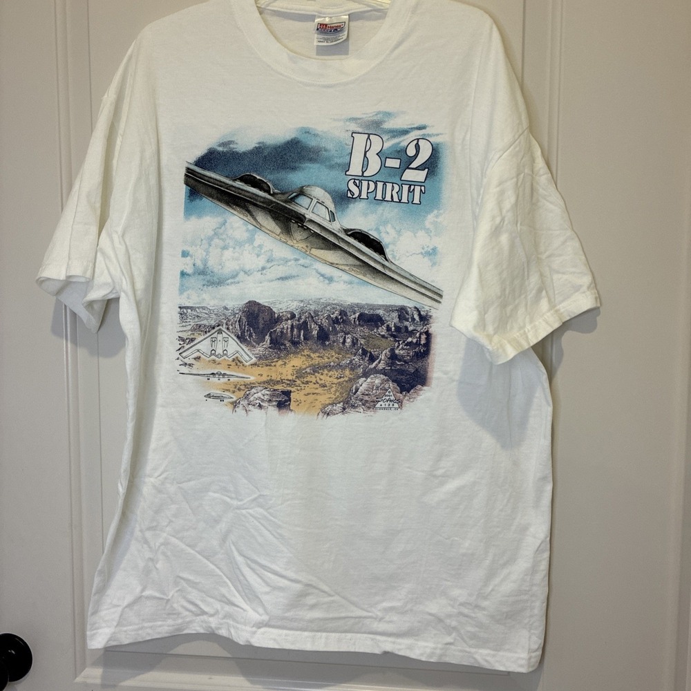 Vintage 2001 B-2 Spirit Stealth Bomber T-Shirt Hanes Beefy-T White XL Sophos